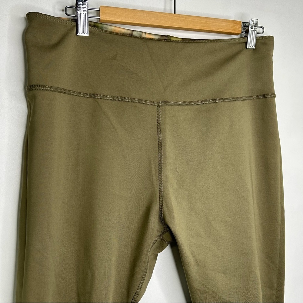 Reversible Green Patterned Leggings Small - Picture 8 of 13